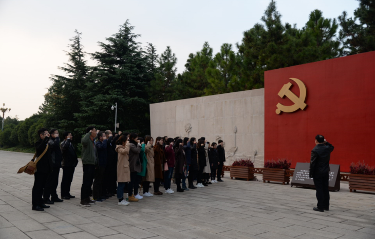 利来最老的品牌官网首页集团开展党建强基提质专题培训